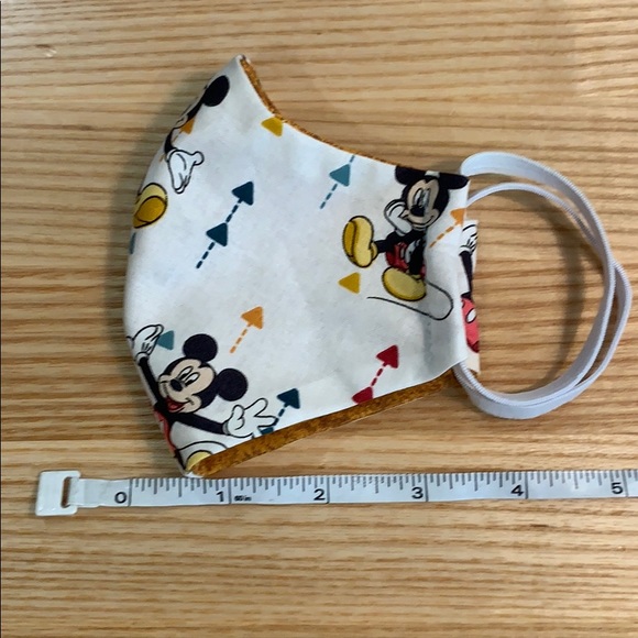 🌈 Kid Size Mickey Mouse Face Mask 🌈 - Picture 4 of 6